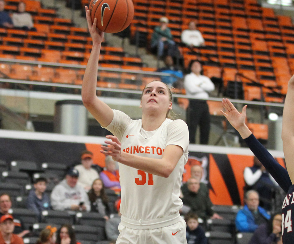 She Might Not Be Coming From A Powerhouse, But Bella Alarie Can Hoop